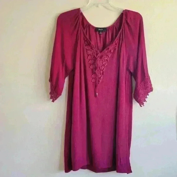 Naif burgundy red v-neck boho style shift dress size medium - Picture 1 of 12